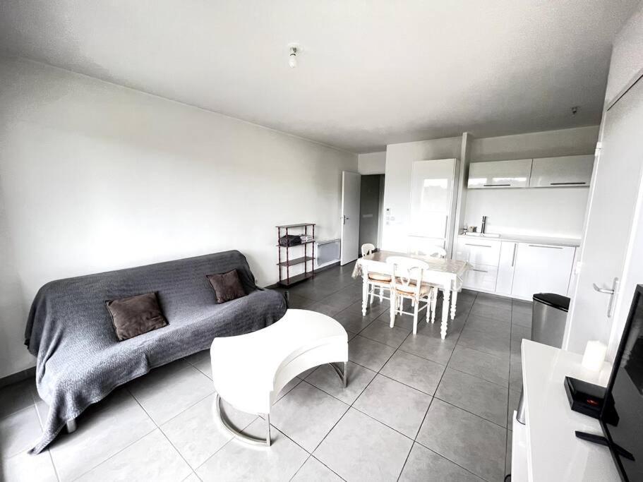 Spacieux T2 + Parking A 5 Min D'Aix Apartamento Aix-en-Provence Exterior foto